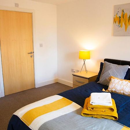 Executive 2 Bed Flat In Stockton Heath By Amazing Spaces Relocations Ltd وارينغتون المظهر الخارجي الصورة