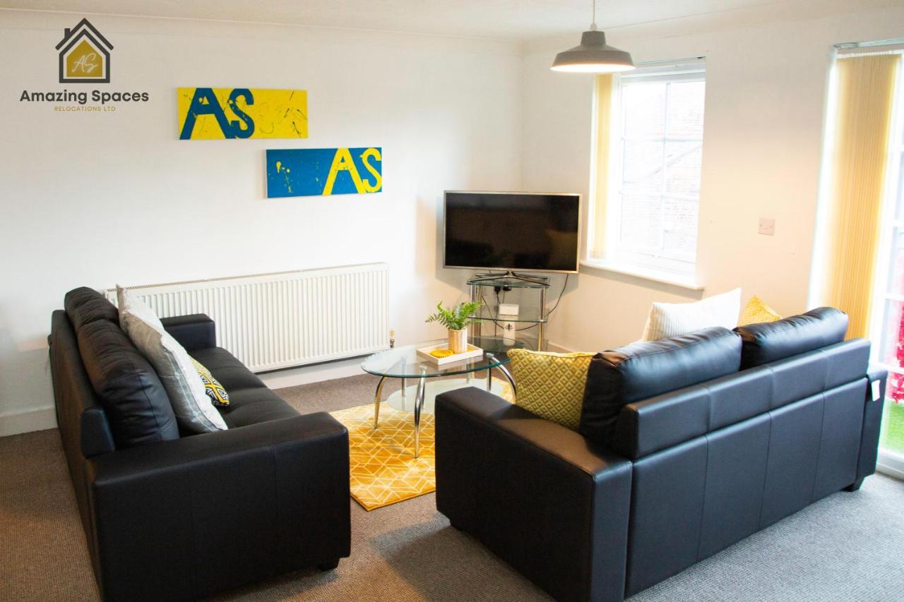 Executive 2 Bed Flat In Stockton Heath By Amazing Spaces Relocations Ltd وارينغتون المظهر الخارجي الصورة
